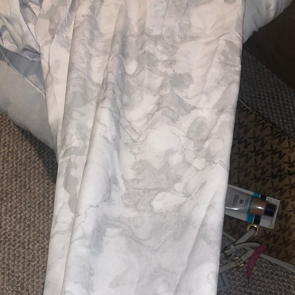 Old Navy Gray Marble Stretch Activewear Track Pants 4/$20 - Picture 4 of 8